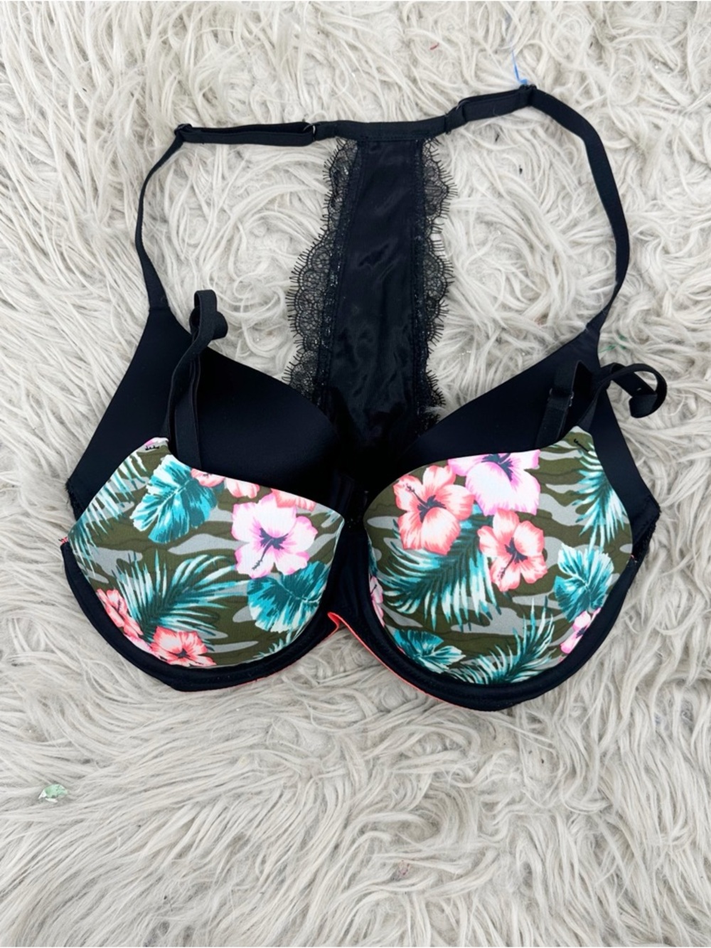 Victoria's Secret 2 Piece Bra Bundle Size 32D Floral Black Lace
